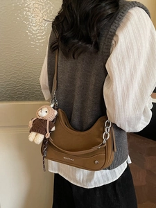 Retro brown crescent dumpling bag with metal chain and cute teddy bear pendant charm