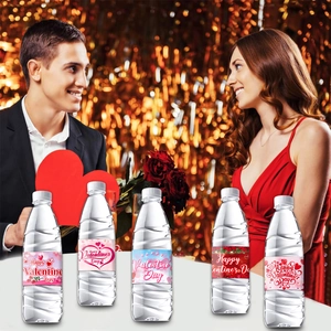 Valentinstag Wasserflaschen Aufkleber mit fünf romantischen Herz und Rosen Motiven