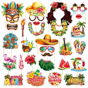Lot de 20 accessoires photobooth Luau Hawaï avec masques Tiki et éléments de plage tropicaux