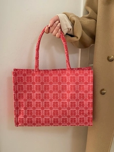 Red Chinese wedding tote bag with Xi character jacquard and large capacity design