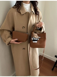Brown litchi grain bucket bag set with knitted bear pendant and small zip pouch