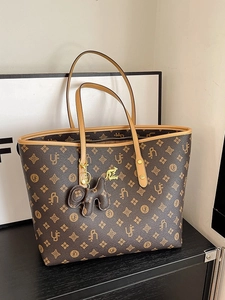 Vintage Monogram PU Leather Tote Bag For Women Large Capacity Shoulder Bag With Kangaroo Logo And Animal Pendant Daily Bag