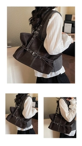 Détails du grand sac cabas mat avec boucle en métal vintage et texture en cuir plissé