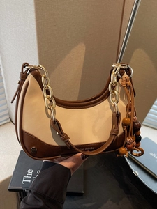 Retro PU Leather Crescent Hobo Bag For Women Contrast Color Patchwork Underarm Bag With Metal Chain And Wood Bead Pendant