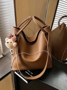 Brown litchi leather tote bag with large capacity and cute bear keychain for women