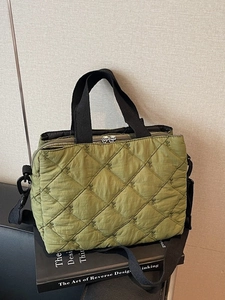 Grand Sac à Main Matelassé pour Femme Grande Capacité Motif Losange Brodé Sac à Bandoulière Avec Nœud Sac en Polyester