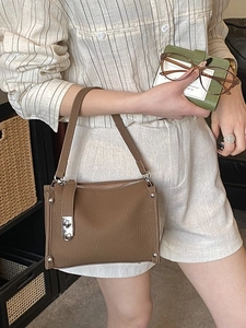 Minimalist Litchi Grain PU Leather Crossbody Bag For Women Retro Rivet Decor Shoulder Bag Urban Fashion Square Handbag