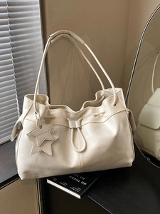 Creamy white drawstring bucket bag with star pendant and large capacity for women