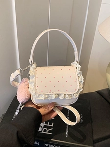 Mini sac à bandoulière en cuir blanc avec pois roses, dentelle et breloque cœur peluche