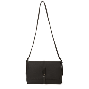Sac bandoulière classique en cuir noir avec rabat et boucle métallique rectangulaire