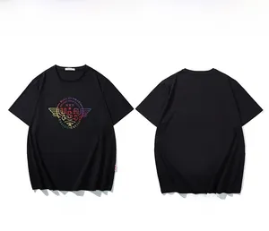 Vue avant et arrière du t-shirt noir oversize pour homme avec lettrage USA coloré