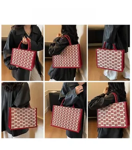 Sac fourre-tout de mariage rouge avec motif de double bonheur en diverses positions