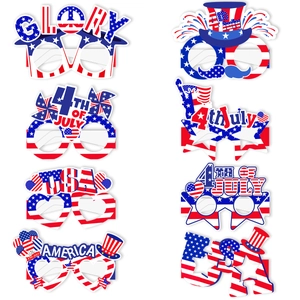 Set van 8 papieren brillen voor de Amerikaanse onafhankelijkheidsdag op 4 juli