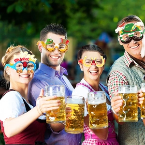 Accessoires de lunettes de fête pour l'Oktoberfest avec chopes de bière et chapeaux festifs