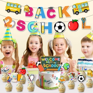 Buntes Back to School Party Dekoset mit Girlanden und Cupcake-Dekorationen
