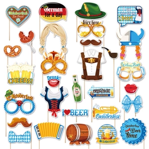Kit d'accessoires photo pour l'Oktoberfest avec chapeaux bavarois et tasses de bière