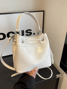 Fashion Women Shiny PU Leather Bucket Bag Minimalist Contrast Color Drawstring Crossbody Bag With Hand Strap For Daily Use