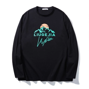 Men's loose long sleeve black t-shirt with mountain and letter graphic print