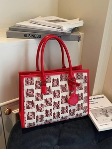 Borsa tote da sposa rossa e crema con motivo della doppia felicità per nozze