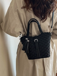 Women Korean Style Pleated Ruched Bucket Bag Fashion PU Leather Handbag With Tassel Rhinestone Crossbody Shoulder Bag