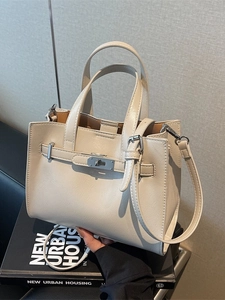 Borsa tote beige alla moda con doppi manici e chiusura a girello argento per l'ufficio