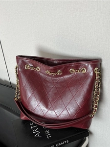 Women Large Capacity Rhombus Quilted PU Leather Tote Bag Fashion Gold Chain Strap Shoulder Crossbody Bag Retro Commute Handbag