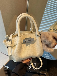 Women PU Leather Litchi Bucket Bag With Plush Rabbit Charm Fashionable Pleated Commuting Crossbody Shoulder Bag