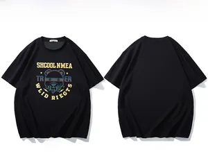 Détails avant et arrière du t-shirt noir oversize pour homme avec imprimé ours arc-en-ciel