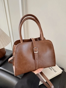 Sac à main rétro en cuir PU marron avec boucle argentée et bandoulière pour femme