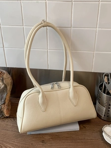 Retro cream white leather Boston bag with silver zippers and long shoulder handles