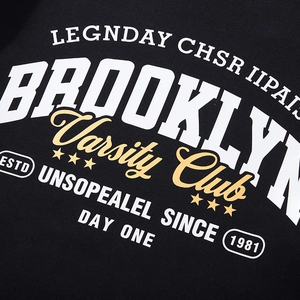 Sweat-shirt oversize noir Brooklyn Varsity pour hommes avec imprimé graphique vintage