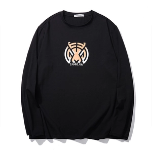 Men's loose cotton long sleeve t-shirt with black crew neck and tiger print