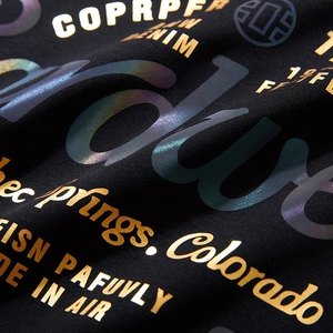 Felpa da uomo nera con grafica Colorado olografica colorata e stampa in lamina d'oro