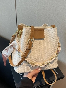 Sac Seau Tissé pour Femmes en Cuir PU à Damier Bandoulière Avec Poignée de Chaîne en Foulard de Soie Sac à Main à la Mode