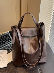 Sac fourre-tout vintage en cuir PU café avec relief FASHION et doubles bandoulières