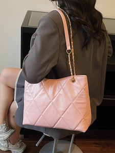 Sac Fourre-tout Matelassé Minimaliste pour Femmes Similicuir Brillant Grande Capacité Bandoulière Chaîne Sac à Épaule