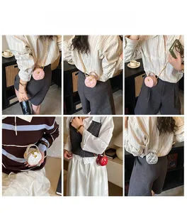 Détail de mini sacs ronds matelassés avec bandoulière en chaîne en plusieurs coloris
