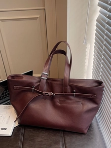 Sac Fourre-Tout en Cuir PU Vintage Grande Capacité pour Femmes Sophistiqué Couleur Unie Bureau Navette Sac à Bandoulière Décor