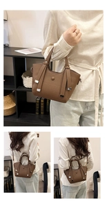 Détail du sac seau marron en cuir texturé litchi avec une boucle métallique argentée