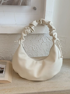 Schicke beige Halbmond-Hobo-Tasche mit modischem Raffgriff für den täglichen Pendelverkehr