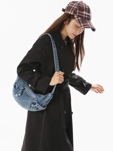 Sac Sous le Bras en Denim Rétro pour Femmes Style Y2K Sac Hobo Croissant Avec Bandoulière Réglable et Poches Zippées