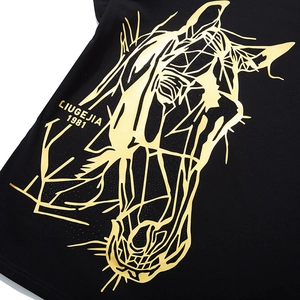 T-shirt noir pour homme avec motif de tête de cheval géométrique doré imprimé
