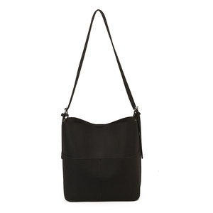 Minimalistische schwarze Eimer-Umhängetasche aus Leder mit Kreuzstich und großem Fach
