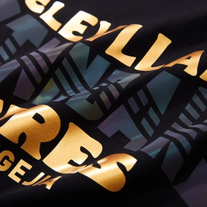 T-shirt noir surdimensionné avec imprimé graphique Cleveland doré et holographique