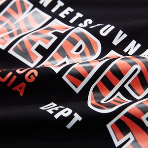 T-shirt noir surdimensionné style urbain avec un imprimé lettre motif tigre