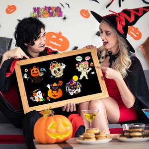 Halloween stickers-set met pompoen, schedel en spook motieven voor feestdecoratie