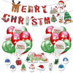 Kit dettagliato per festa di Natale con palloncini a tema, striscioni e topper per dolci