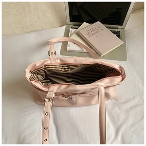 Minimalist light pink pleated tote bag with large capacity and striped inner lining