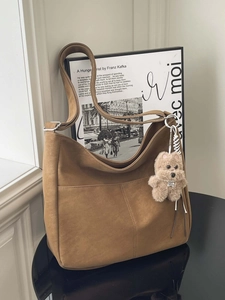 Minimalist Women Large Capacity PU Leather Hobo Tote Bag Vintage Solid Color Shoulder Crossbody Bag With Bear Plush Charm