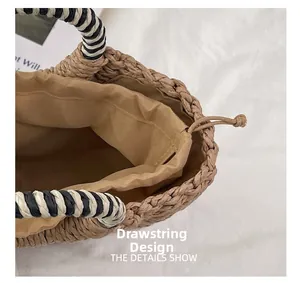 Détails du sac en paille avec doublure à cordon et poignées tissées en spirale